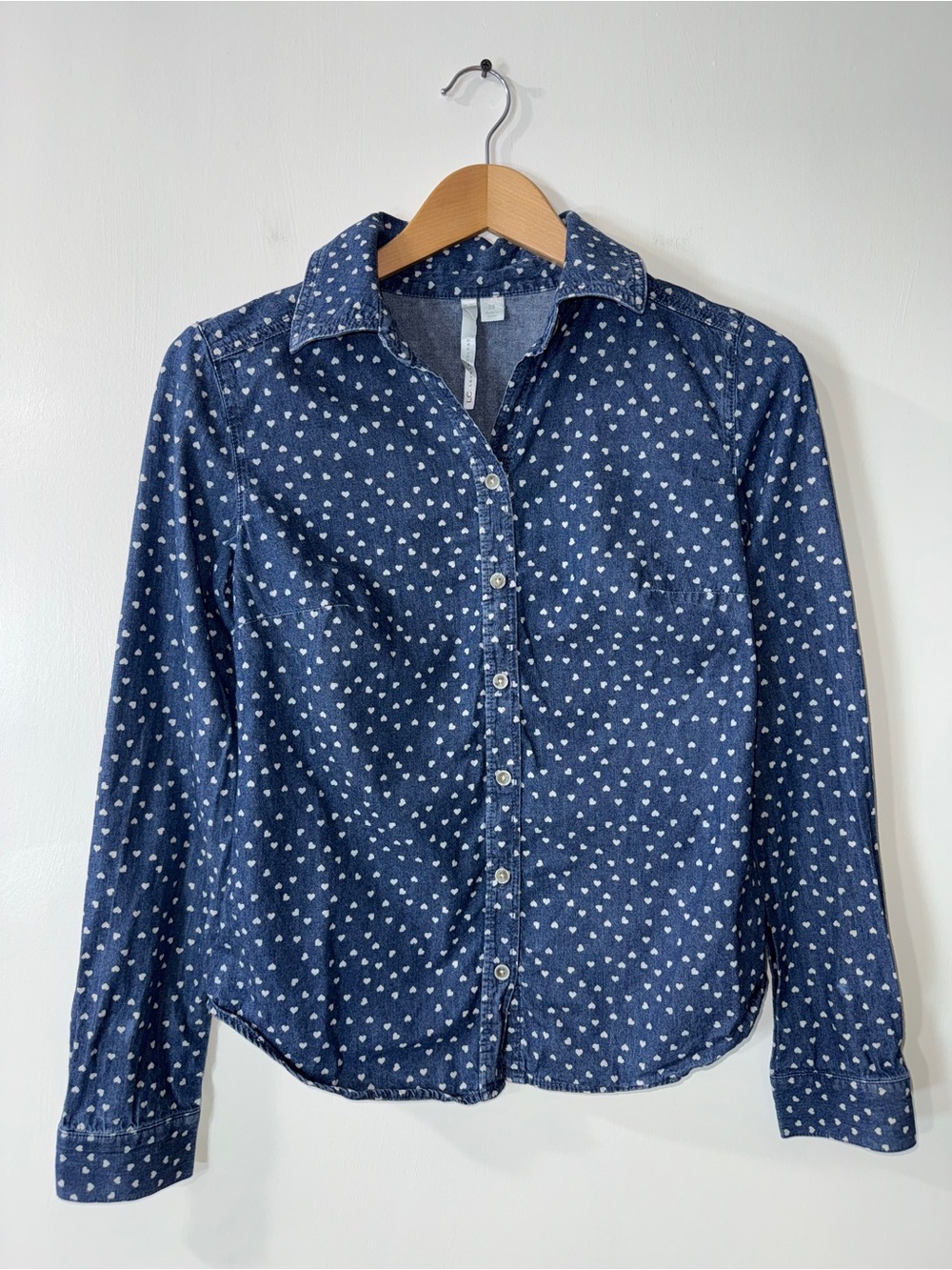 WSH40 {LC Lauren Conrad} Blue White Heart Print Button Down Shirt